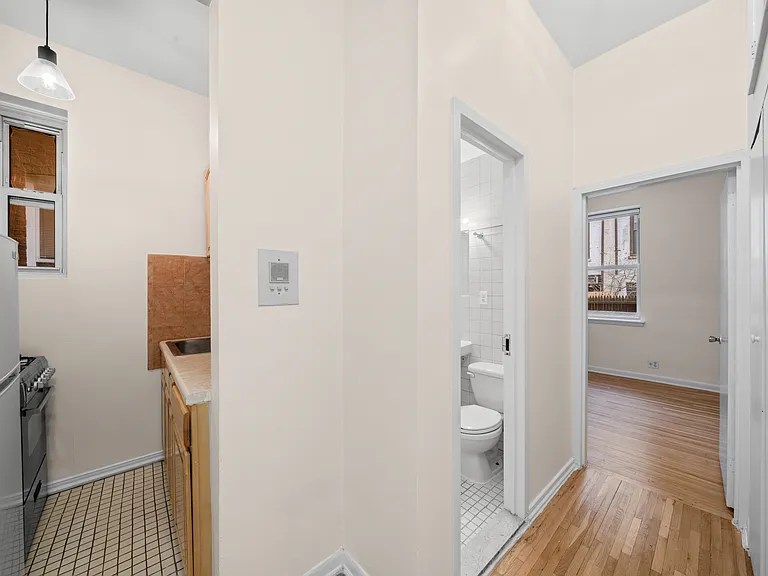 25 W 84th St #1H — Photo 4