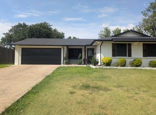 3073 Amber Ln, Farmers Branch, TX 75234