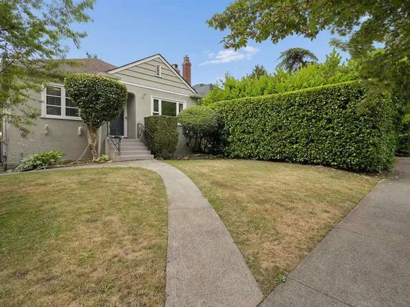 2966 W 33rd Ave, Vancouver, BC V6N 2G5