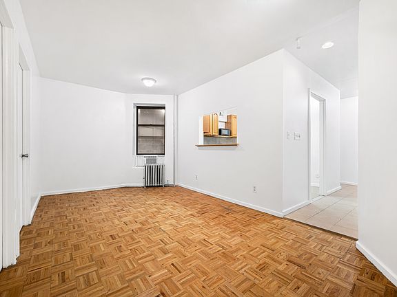 2nd image of 305 E 105th St APT 1B