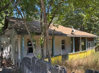 443 Newton Rd, Weott, CA 95571