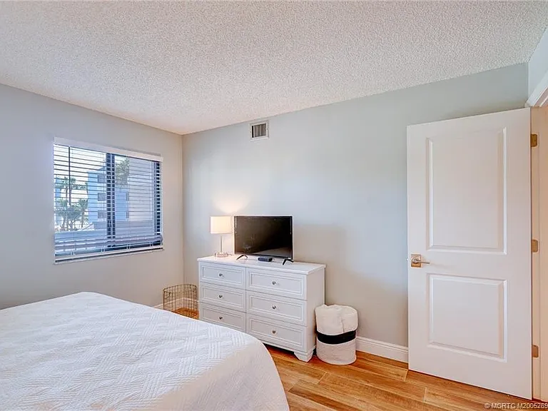 40 NE Plantation Rd #203 — Photo 17