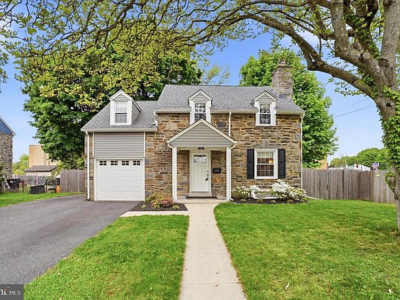 2nd image of 208 Parham Rd