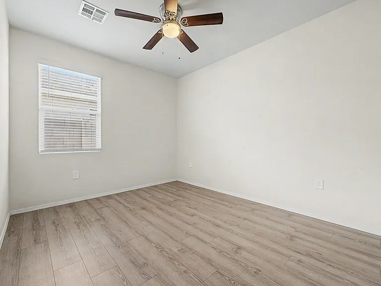 24654 N Corn St — Photo 21
