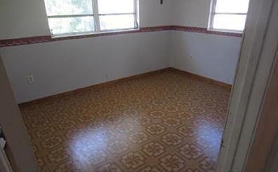 5th image of 5261 58th Ave N