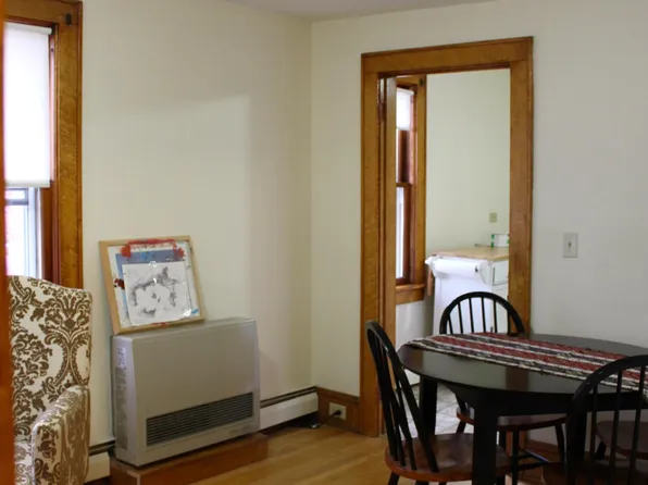 93 Weaver St #C, Winooski, VT 05404