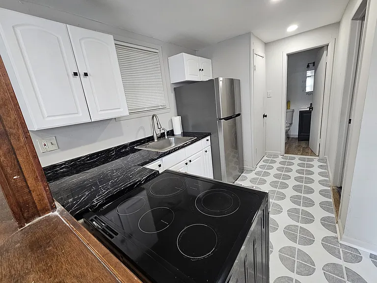 1200 S Wood Ave #A — Photo 11