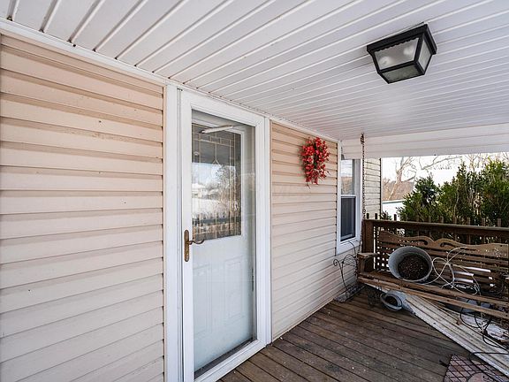 3rd image of 26501 Rock St