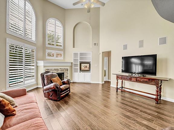 3rd image of 7622 Northwoods Dr