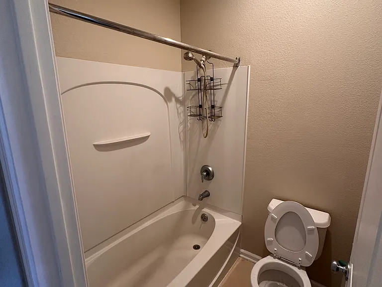 1420 Nevin Plz — Photo 12