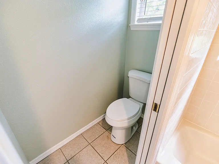 2119 Shady Oaks Dr — Photo 15