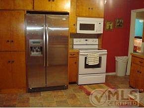 Spacious Kitchen