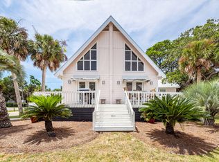 212 W Indian Ave, Folly Beach, SC 29439