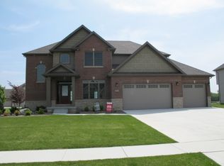 2211 Tyler Trl, Bloomington, IL 61705