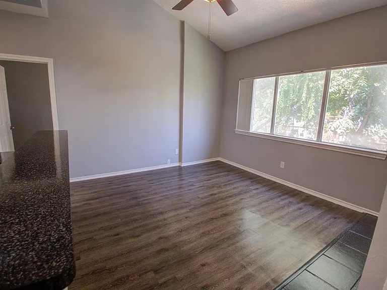 2606 Rio Grande St #305 — Photo 9