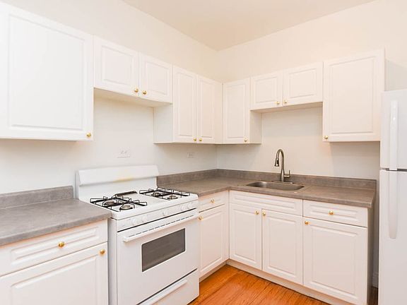 4th image of 1008 W Loyola Ave APT 1W