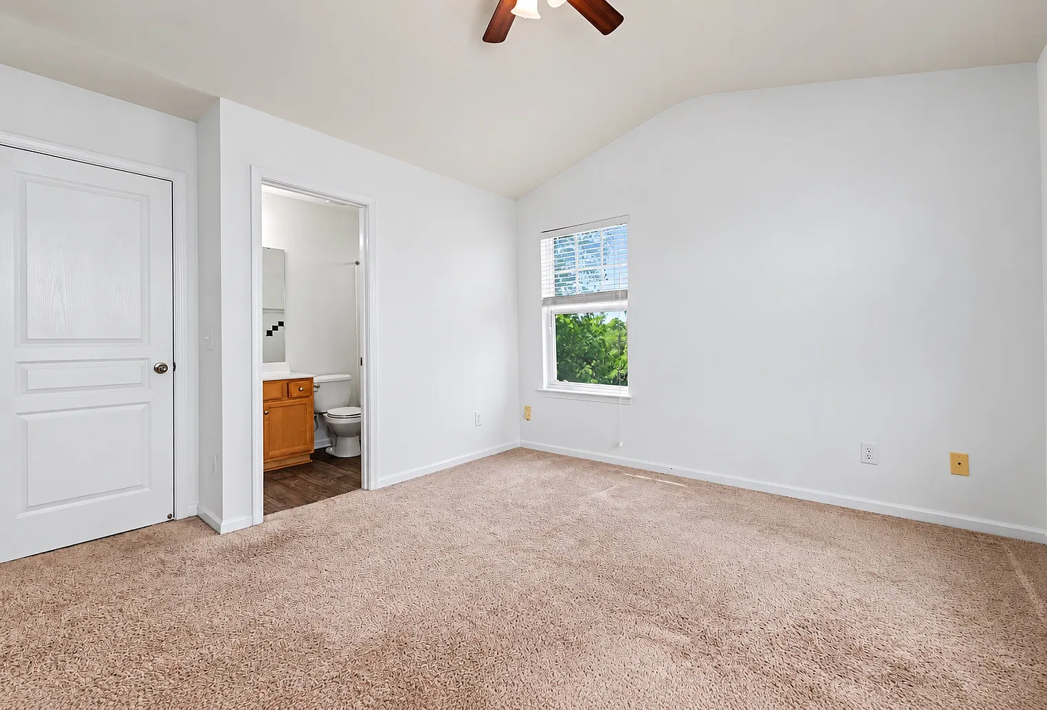 13504 Calloway Glen Dr — Photo 2