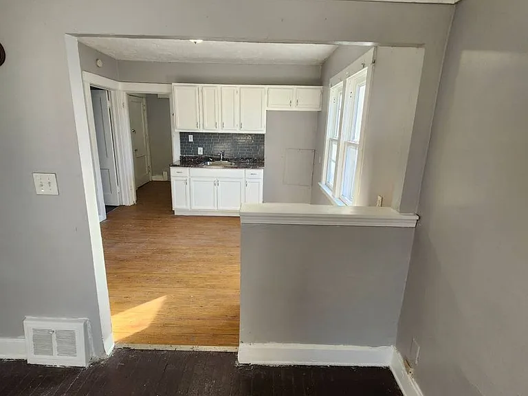 11702 Honeydale Ave — Photo 31
