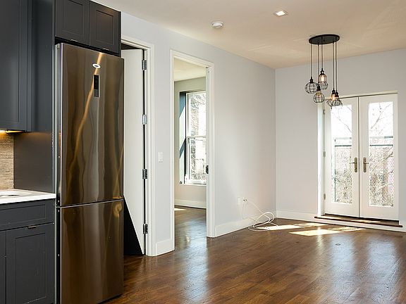 2nd image of 131 Tompkins Ave #2R