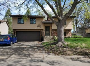 917 123rd Ln NW, Coon Rapids, MN 55448