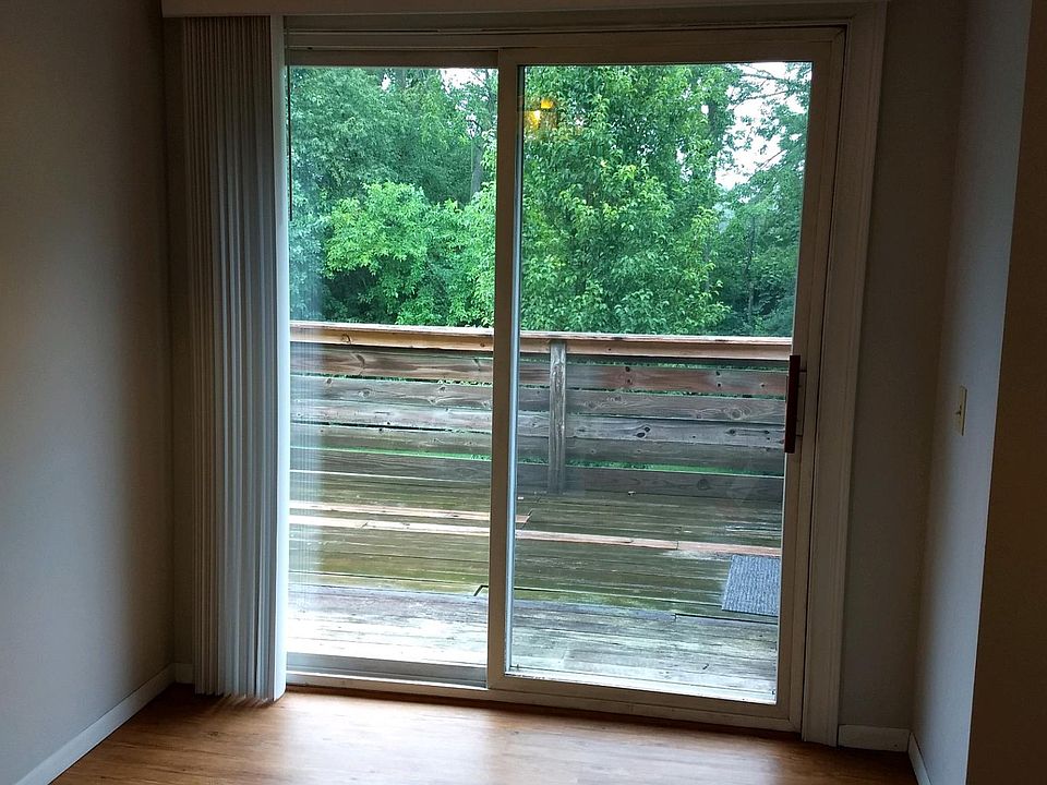 2nd image of 2807 Monmouth Ct #Downstairs