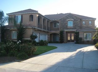 8261 N Paula Ave, Fresno, CA