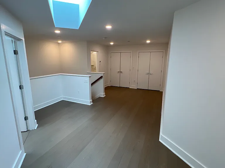 25 Eleanor St #205 — Photo 10