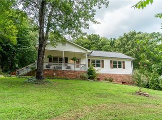 1104 Cresthaven Rd, Lewisville, NC 27023