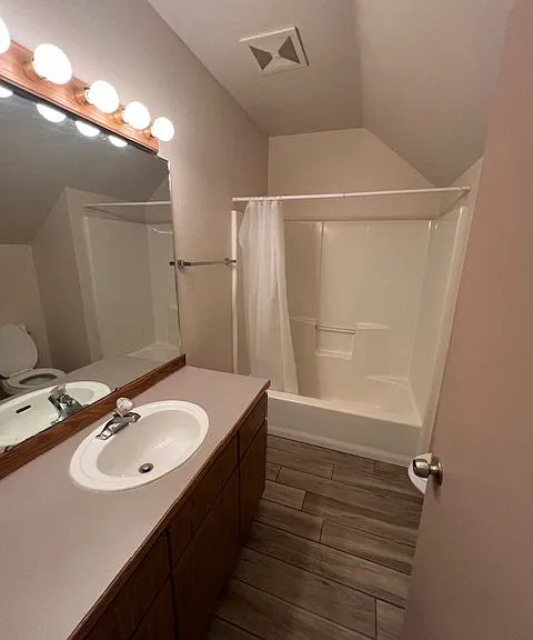354 NE Penn Ave #3 — Photo 9
