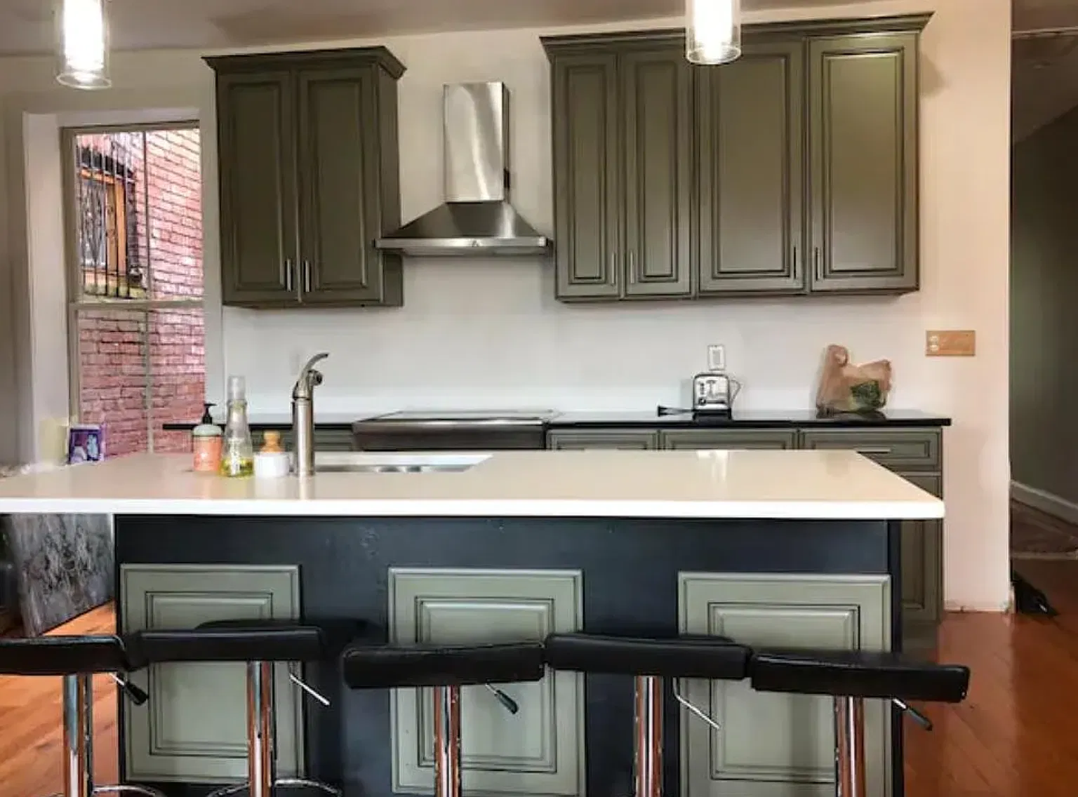 2 bed, 1128 sqft, $2,890 — Photo 1