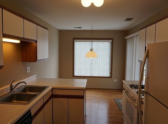 4th image of 232 Winnsboro Ct