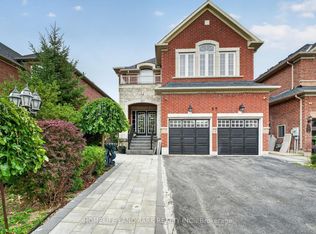 37 Denim Dr, Brampton, ON L6P2R3