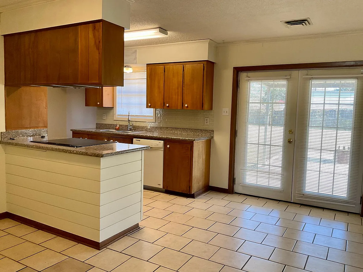 Kitchen - 107 Normandy Rd