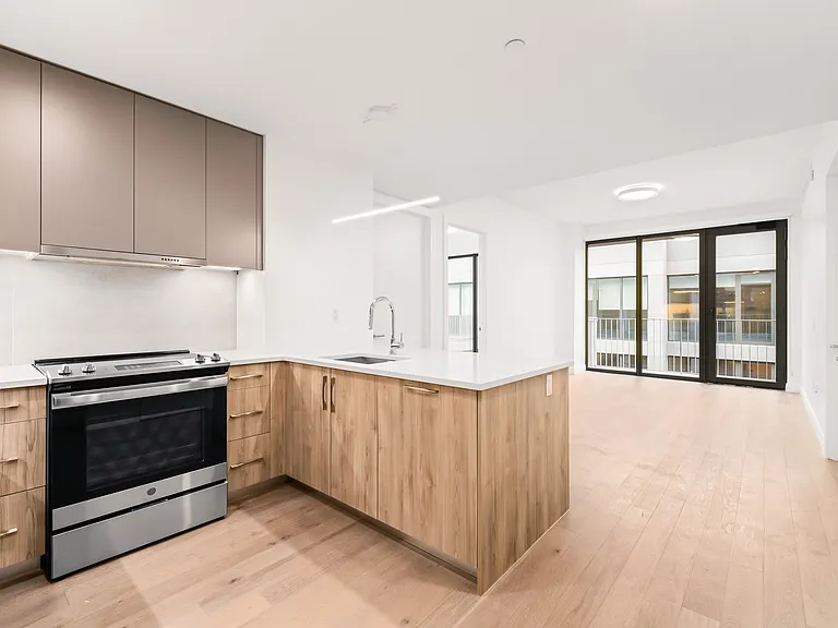 255 Lorimer St #111 — Photo 2