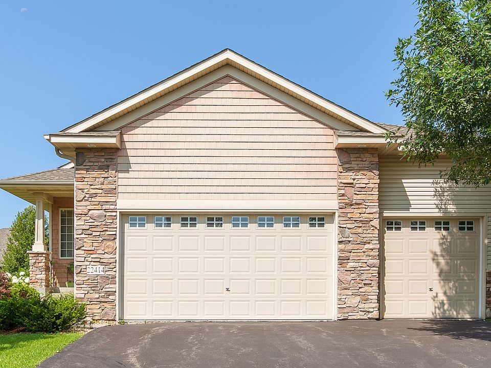 1st image of 22414 Evergreen Cir