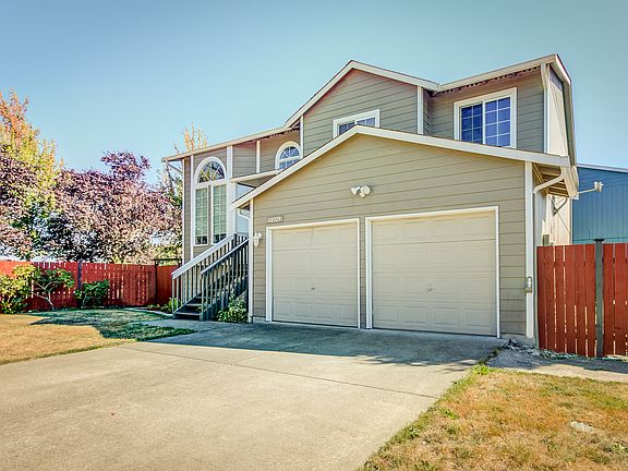 2nd image of 10729 57th Dr NE