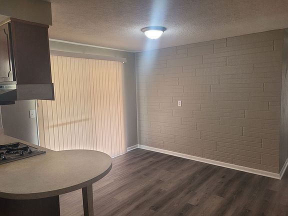 3rd image of 4105 Greenfield Dr