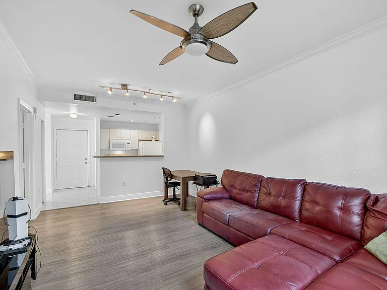 1805 N Flagler Dr #115 — Photo 13