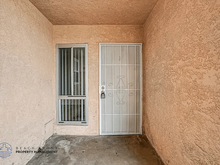 11100 Pangborn Ave. — Photo 14