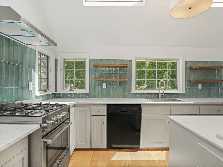 168 Rowayton Ave #A — Photo 5