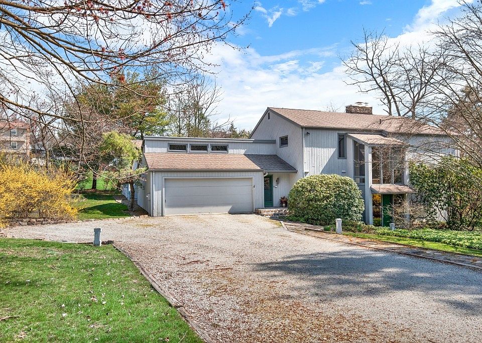 1st image of 29 Woodstone Dr