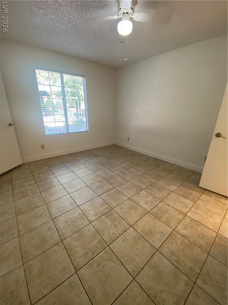 2 bed, 2.0 bath, 1053 sqft, $1,350 — Photo 4