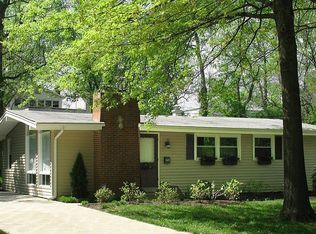 521 Crest Ct, Saint Louis, MO 63122