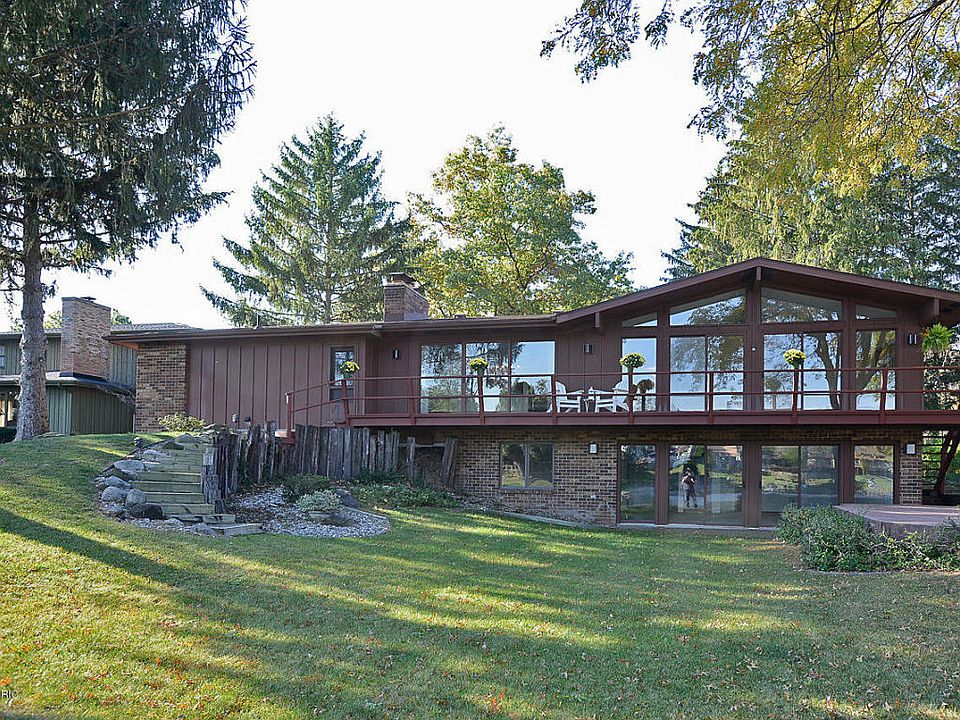 1st image of 1182 Lakeside Dr S