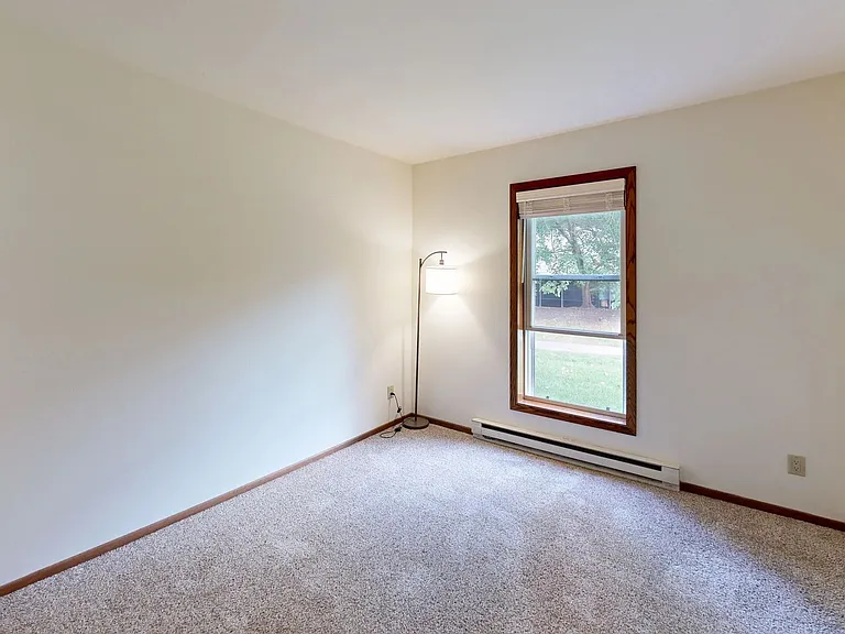 High Point Commons Apartments — Photo 49