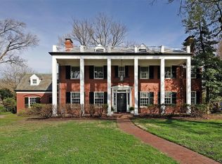 4 Ridgetop Dr, Saint Louis, MO 63117