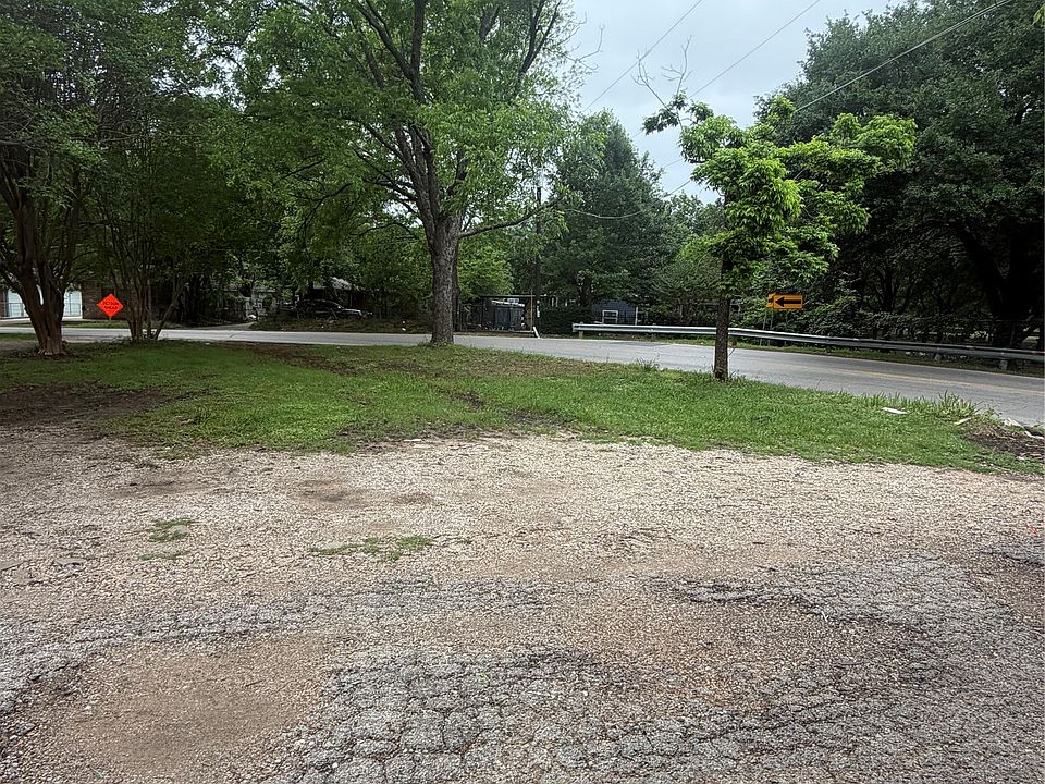 2nd image of 5572 Forney Rd