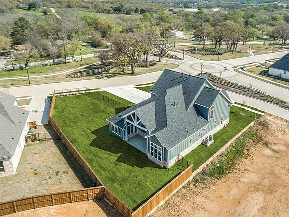 5th image of 313 Aberdeen Blvd