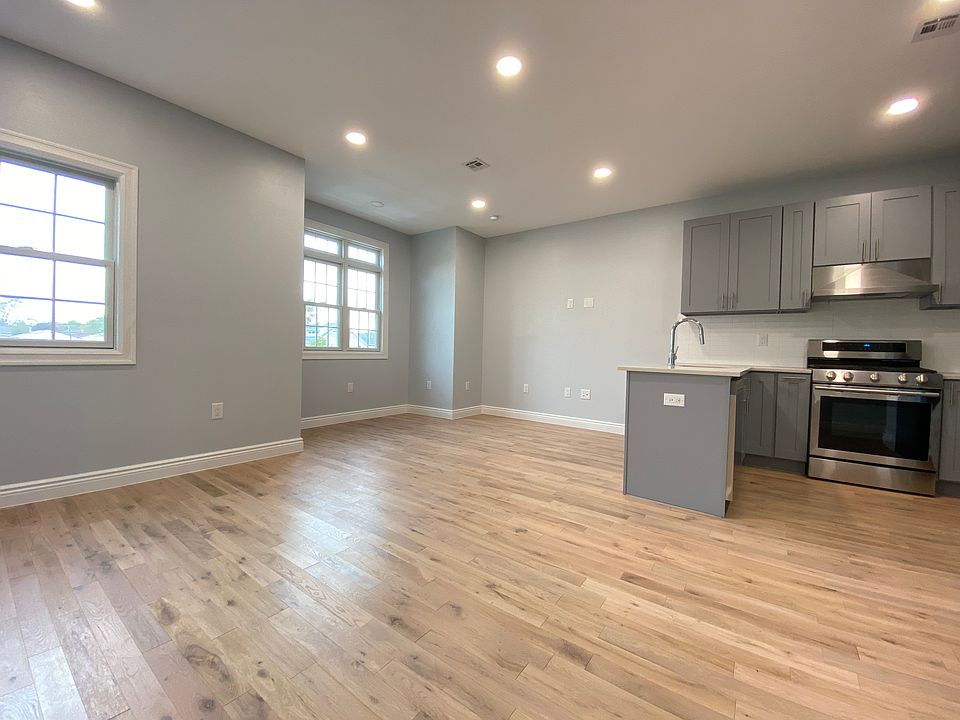 1st image of 448 Stoneham St #2F