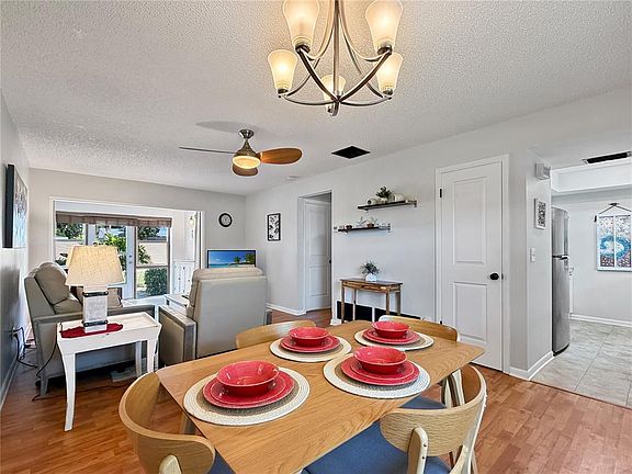 5th image of 1701 Pinehurst Rd APT 2D